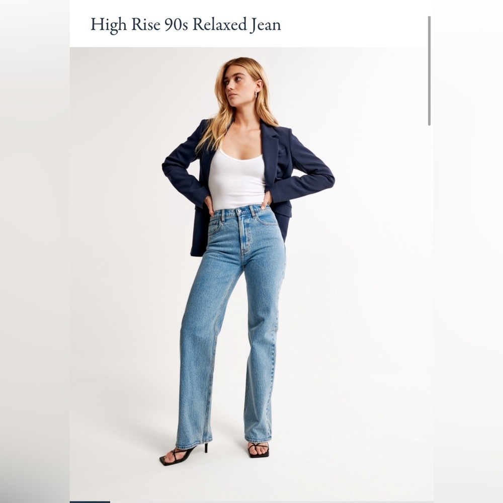 ***SOLD OUT STYLE 90's relaxed Jean high rise with slits. Abercrombie & Fitch